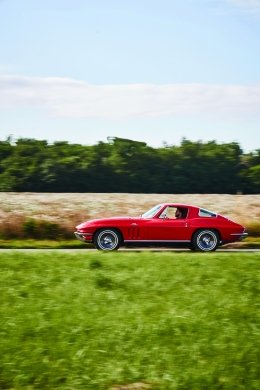 Breitling Rolls Out Its Top Time Classic Cars Squad