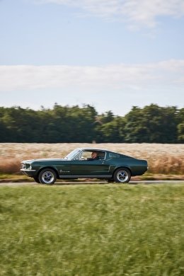 Breitling Rolls Out Its Top Time Classic Cars Squad