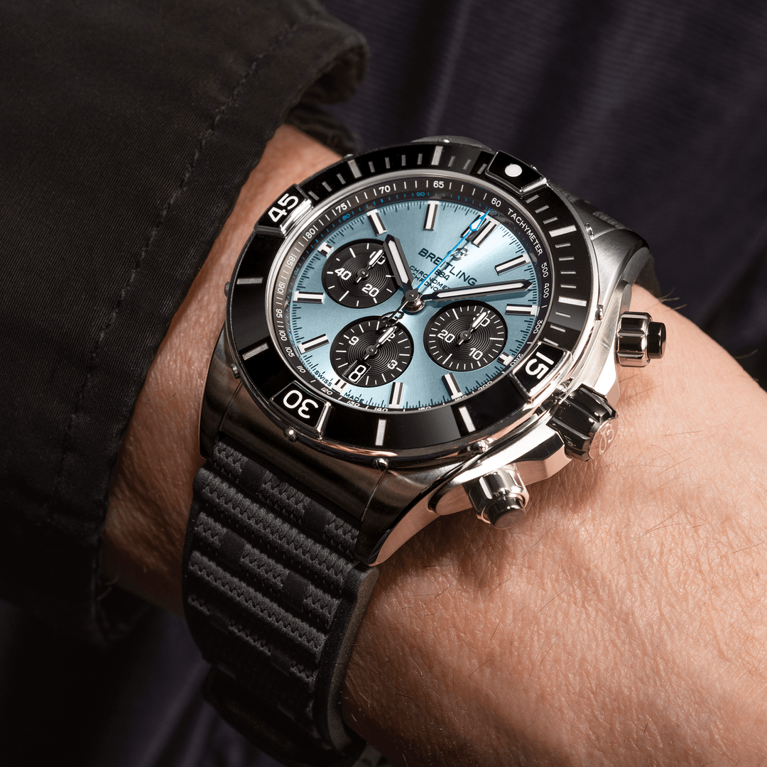 Super Chronomat B01 44 Stainless steel & platinum - Ice blue ...