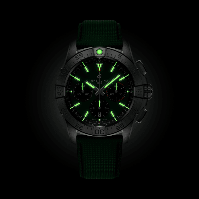 Avenger B01 Chronograph 42